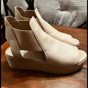 Very cute shoes worn maybe twice